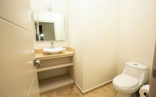 Elegant Condo at Playa Brujas