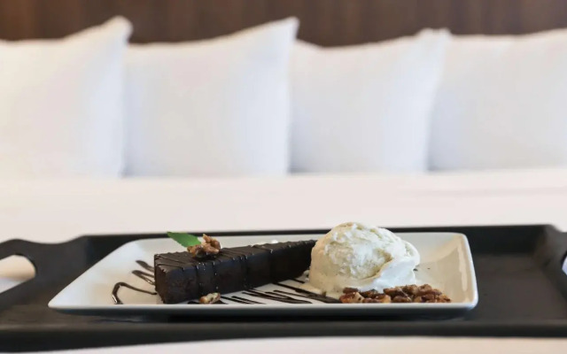 Radisson Plaza Hotel at Kalamazoo Center