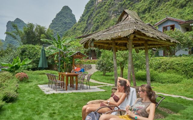 Yangshuo Mountain Retreat