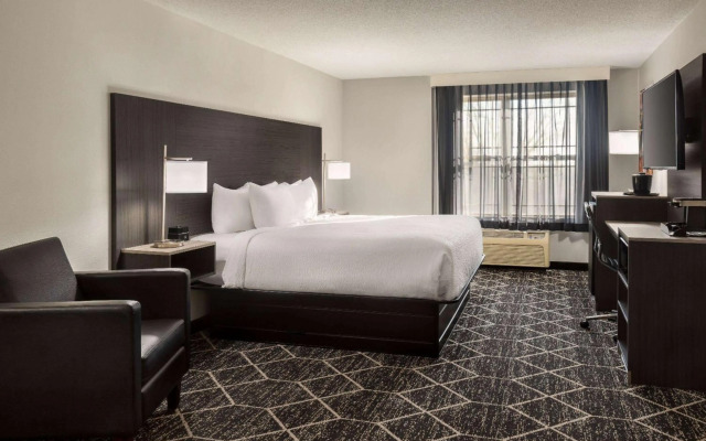 Comfort Suites Lake George