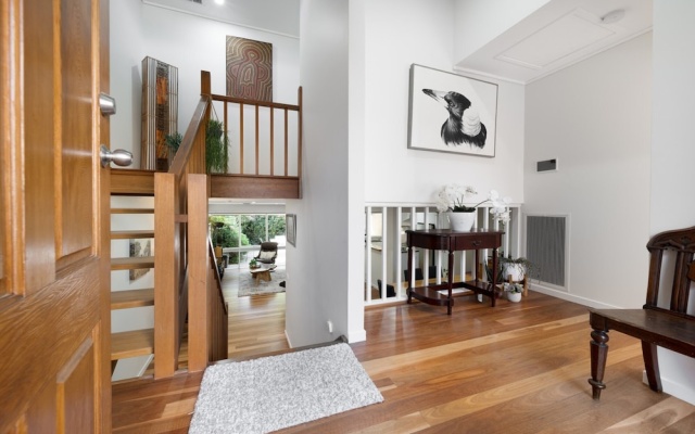 Gorgeous 2-bed Townhouse With Patio, BBQ & Parking – Guest Rooms – Kingston
