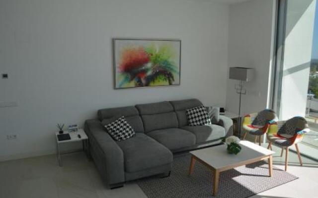 Limonero 17, Golf Club