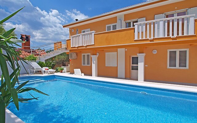 Apartment Mornar Trogir/Arbanija 12693