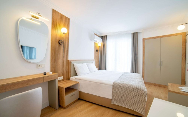 Golda Hotel