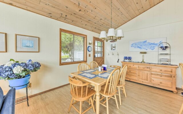 Beachfront Whidbey Island Home + Apartment!