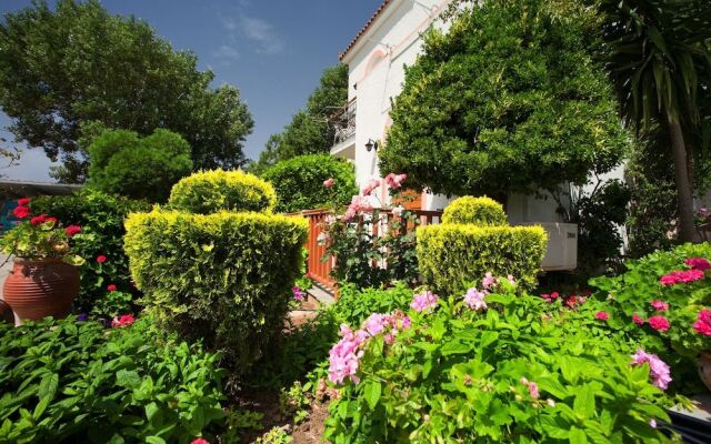 Castello Rosso Hotel