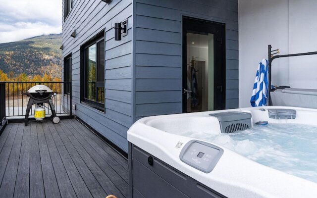 Bluebird Daze by Revelstoke Vacations