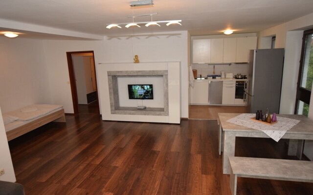 Ab Apartment 55