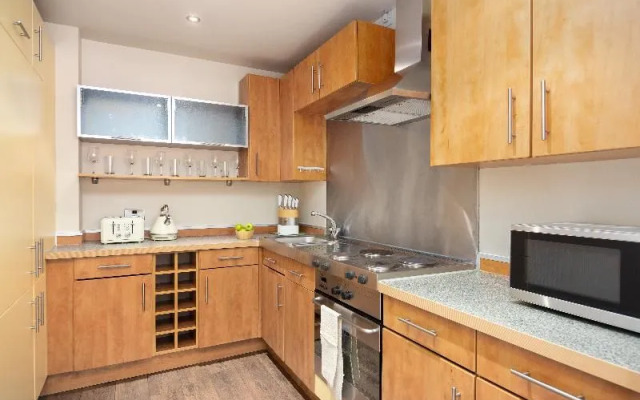 Luxurious Lawrence House Serviced Apartment