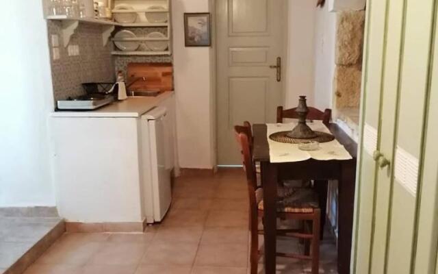 Petrino 2 - Traditional Lerian House