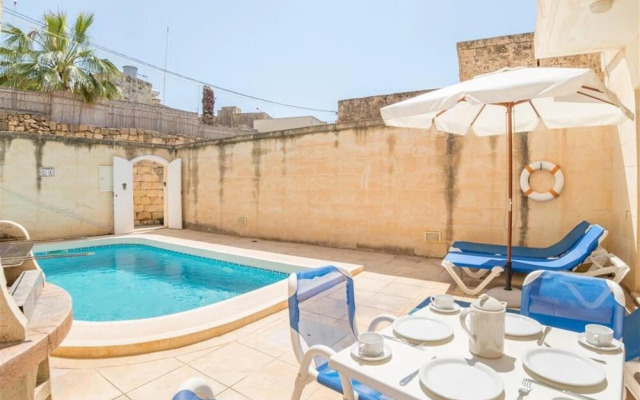 Ta Battista - Xewkija Holiday Home
