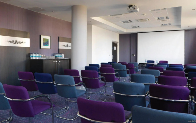 Clayton Hotel Cardiff