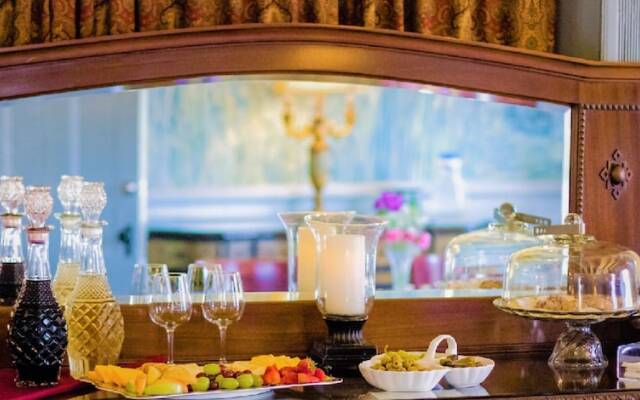 Casa De Solana Bed & Breakfast