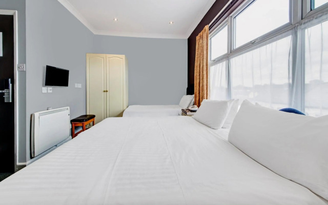 OYO Bostons Manor Hotel, Hanwell London