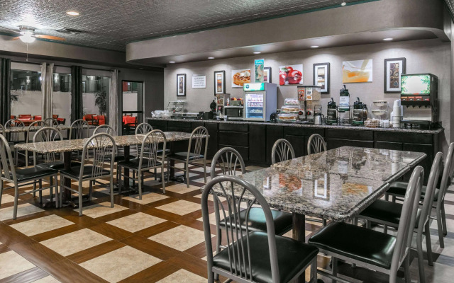 Ramada by Wyndham Odessa Near University of Texas Permian