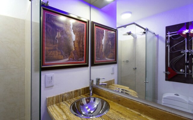 Romantic Suite, San Antonio Cali