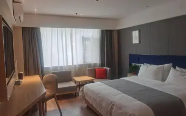LanOuShangPin Hotel (Tianshui Center Square Bus Station)