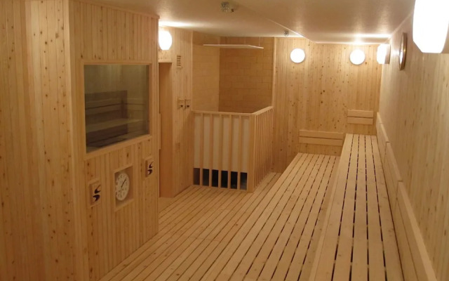 Bizcourt Cabin Susukino - Caters to Men