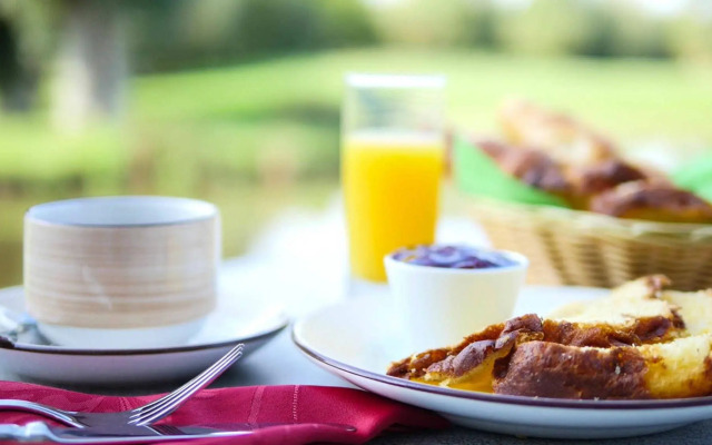 Hôtel Spa & Restaurant Les Saules