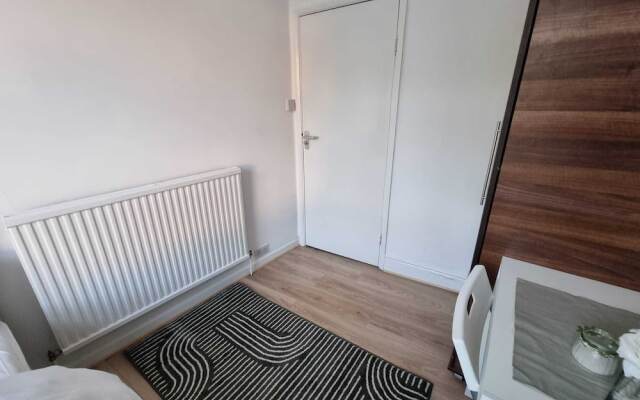Easy Rooms - London Luton Airport