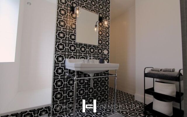 H-bnb - La Villa Neufbourg