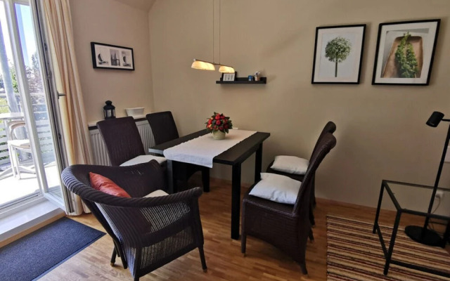 \"country House Flair\"