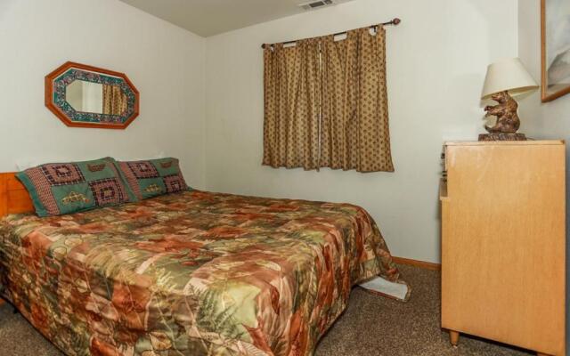 Cozy Hollow - 1890 by Big Bear Vacations