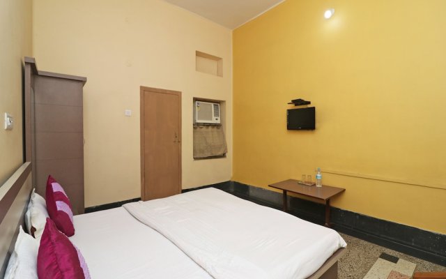 SPOT ON 39527 Hotel Saraogi