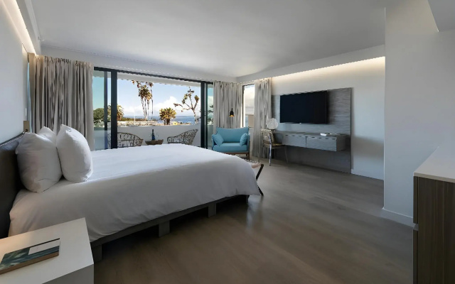 La Jolla Cove Suites