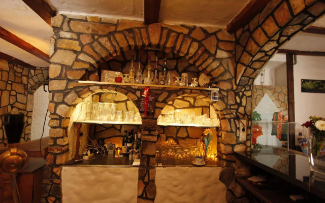 Hotel Restaurant Adria - Stuben