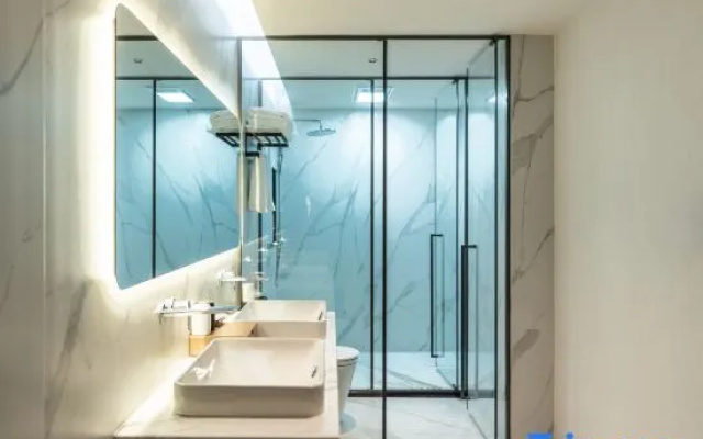 Guili | 270° Erjing Seaview Scenic Boutique Stay (Dali Erhai) – Bathroom – Dali