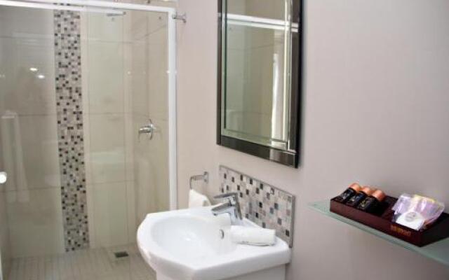 Green Kalahari Guesthouse