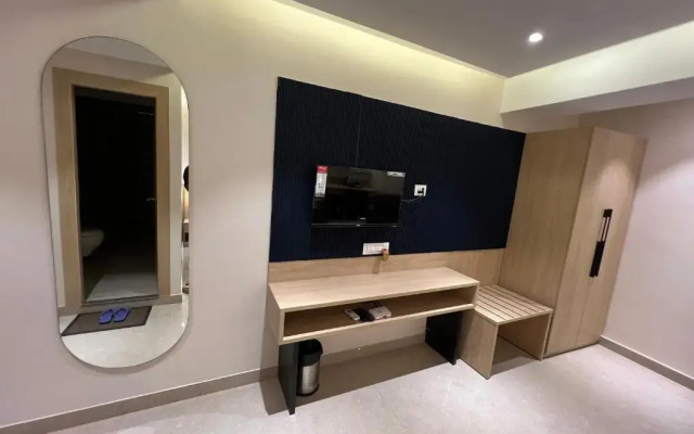 Hotel Sabera by OYO Rooms