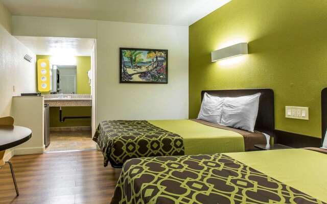 Rodeway Inn Downtown Hanford