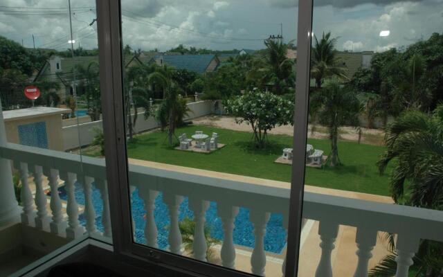 East Shore Pattaya Resort
