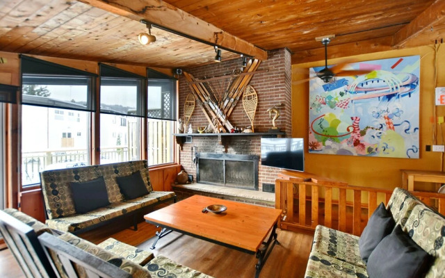163 Tyrolean Rustic 4 bedroom chalet
