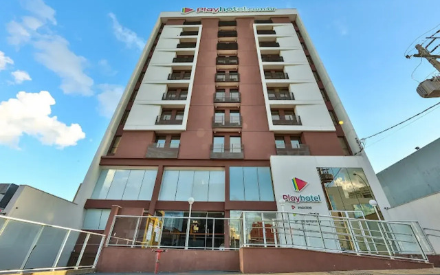 i5 Play Hotel