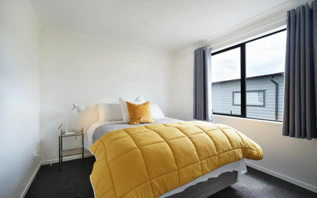 Wonderful River View-Brand New Home - 4 Bedrooms