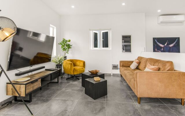 Modern 3-bed Apartment in Papaya Resort Curacao