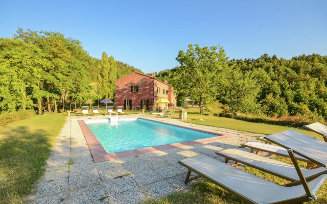 Villa with swimming pool and panoramic view of the Apennines