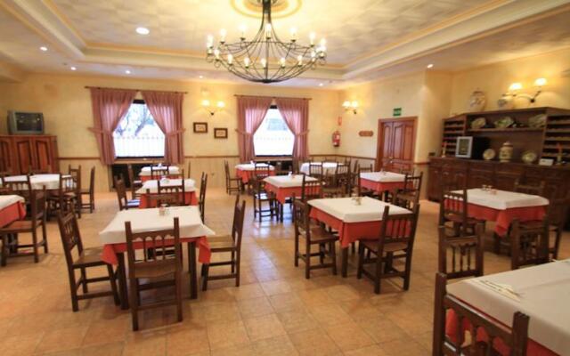 Hostal Restaurante Cuatro Caminos