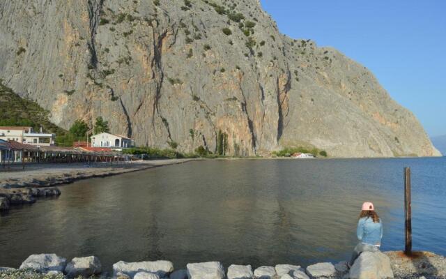 Kryoneri village