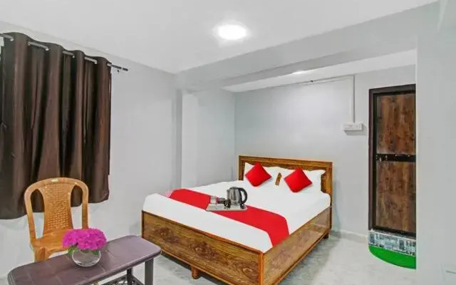 OYO Flagship J D Guest House