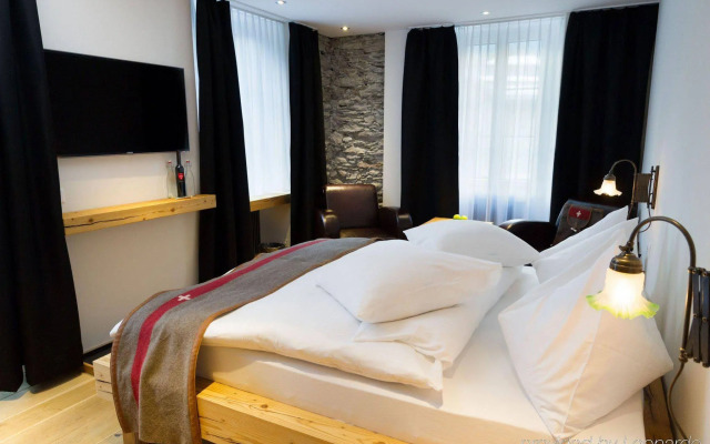 The Dom Hotel