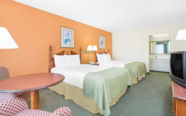 Days Inn by Wyndham Perry Near Fairgrounds