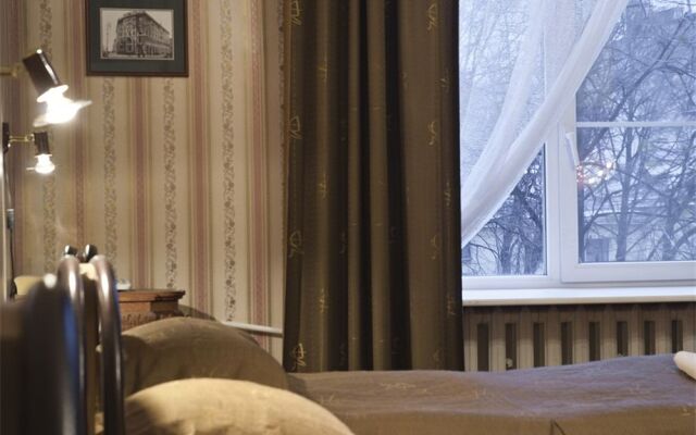 Аврора Петроградская