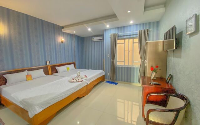 Phuoc Hai Hotel By The Moment