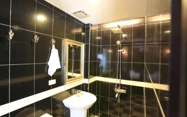 E Moh Hotel