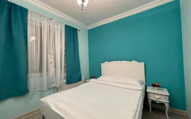 Santorini Hostel