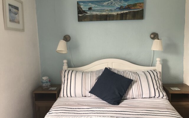 Cliff House Bed and Breakfast